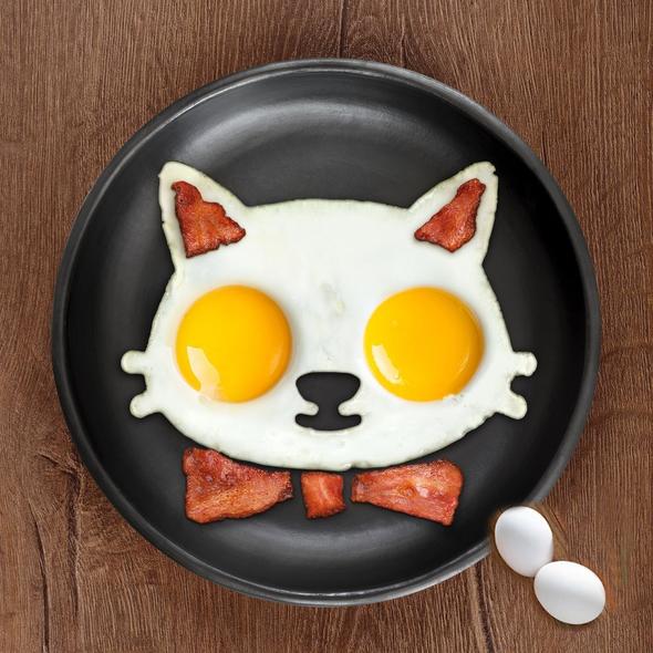 Kitty bacon & egg shaper